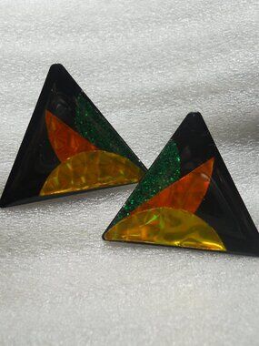 Vintage - Geometric Triangle Earrings   930